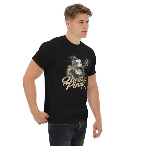 T-shirt Pin-Up Robot