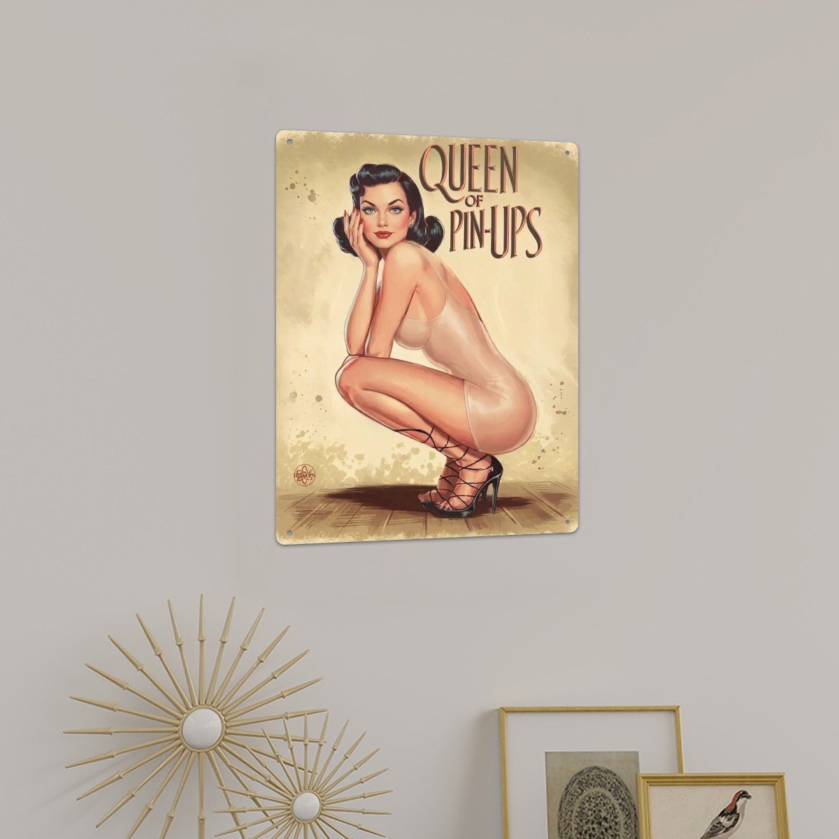 Plaque Métallique Pin-up Élégance Intemporelle 5 Plaque Métallique Pin-up Élégance Intemporelle – Image 3
