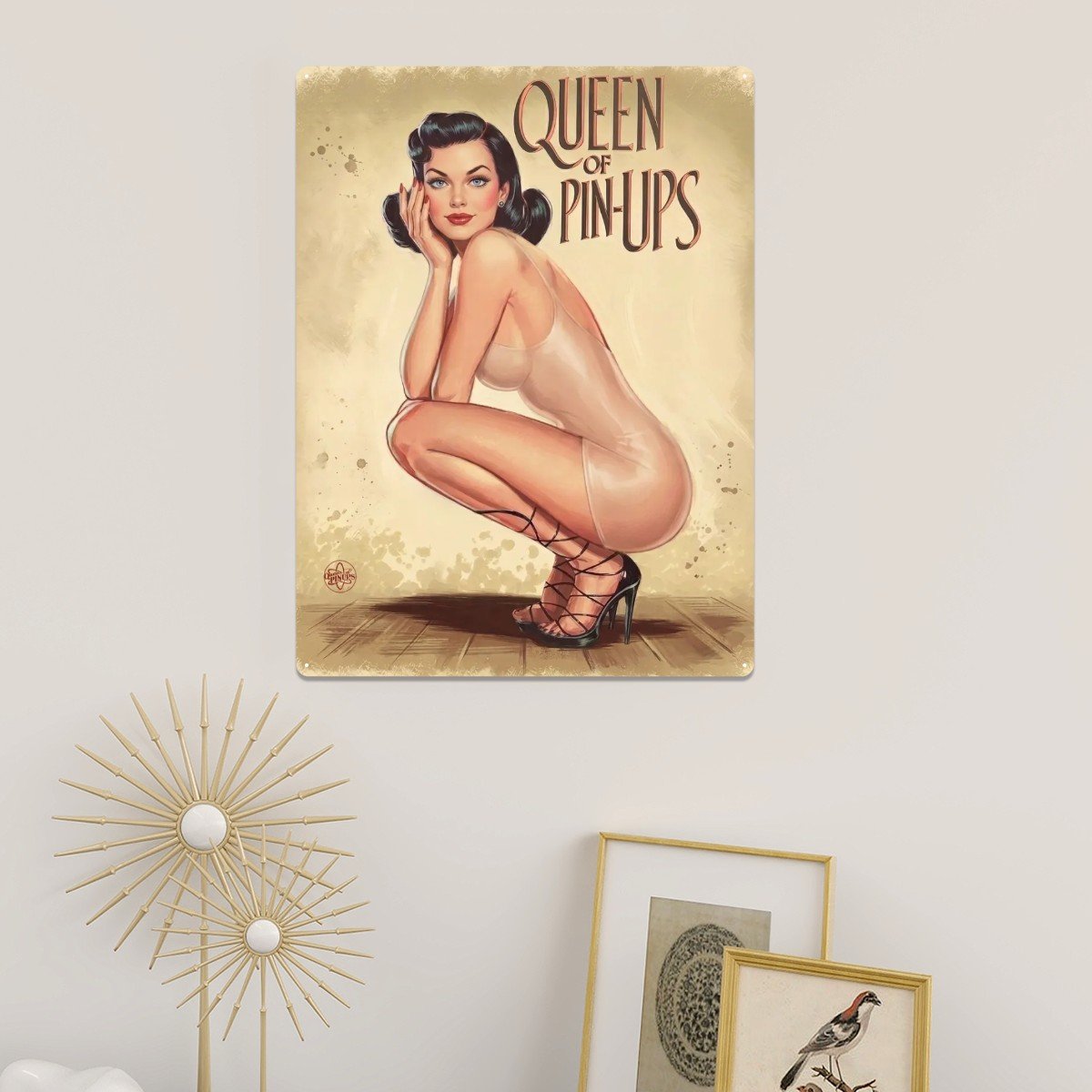Plaque Métallique Pin-up Élégance Intemporelle